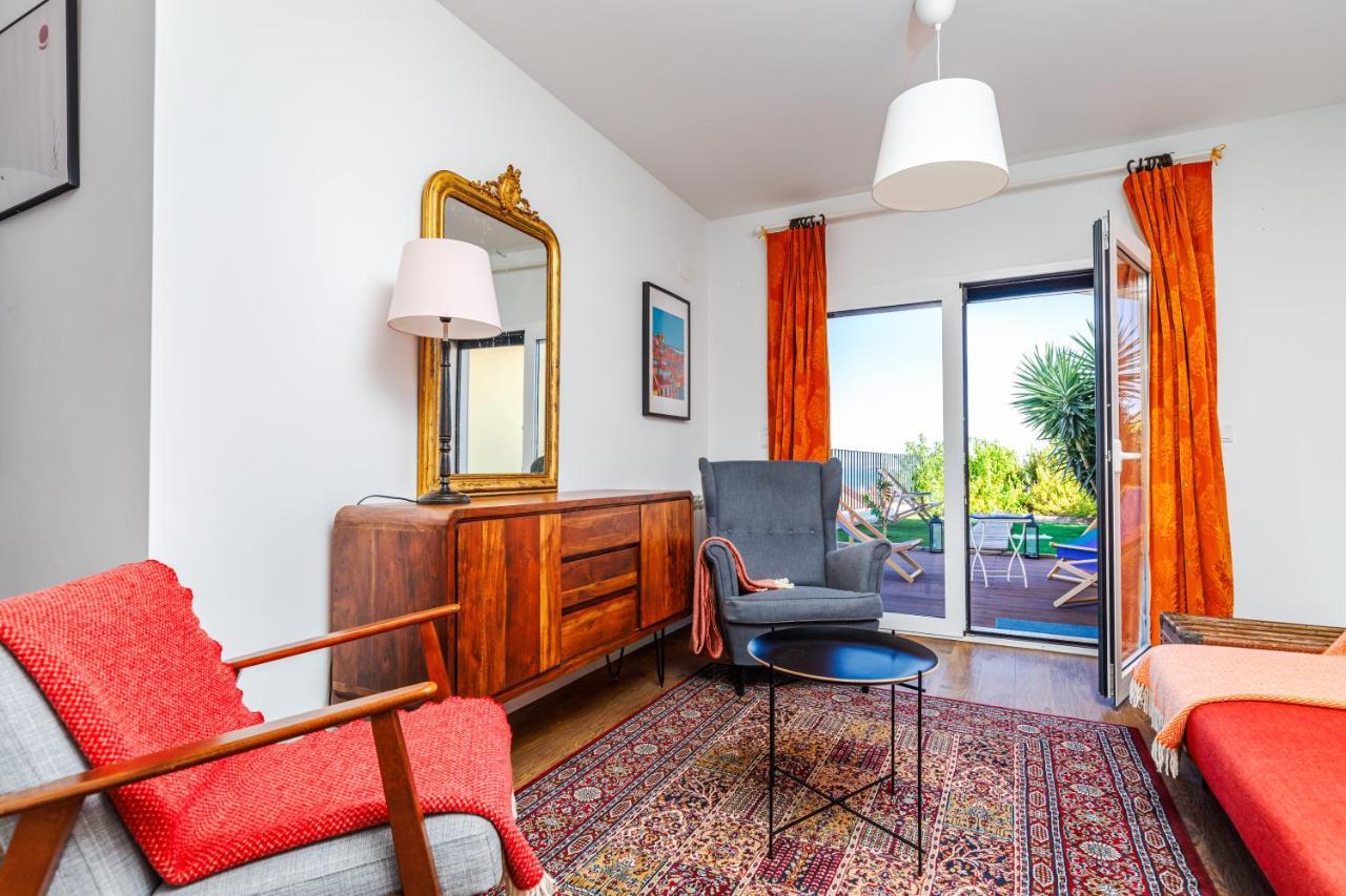Apartment 110m2 Flat, Large Terrace With A View And A Garden